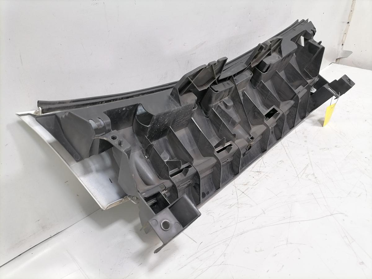 Renault Kangoo 2 original K&uuml;hlergrill Wei&szlig; Bj.2008